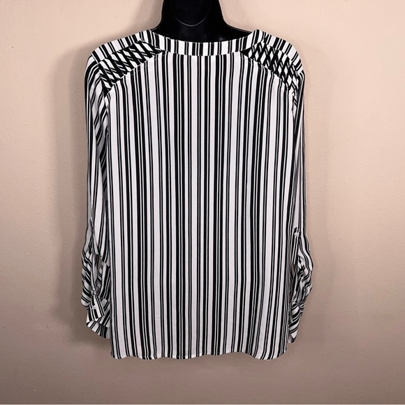 XL Juniors Candies Black White Striped Blouse Vneck Toggle Zip Neckline Cutout - Picture 9 of 16